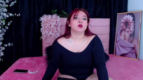 Snapshot of _mia_valencia_ chatting on 06.03.26 _mia_valencia_ online show from 06.03.26