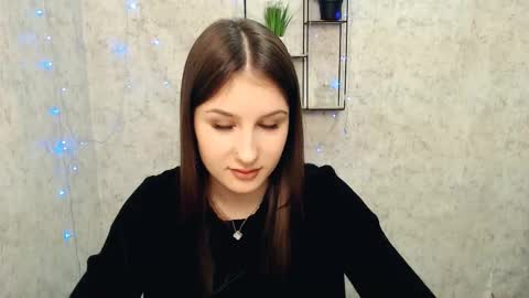 Snapshot of _miaangel_ chatting on 02.22.25 Mia online show from 02.22.25