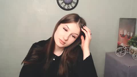 Snapshot of _miaangel_ chatting on 03.09.25 Mia online show from 03.09.25