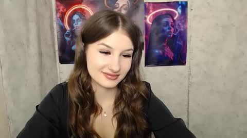 Snapshot of _miaangel_ chatting on 09.11.25 Mia online show from 09.11.25