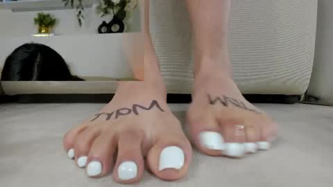 Mia online show from 06.03.26