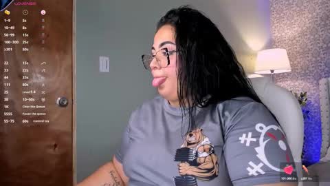 Snapshot of _michel_bbw chatting on 09.26.25 michel online show from 09.26.25