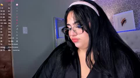 Snapshot of _michel_bbw chatting on 10.29.25 michel online show from 10.29.25