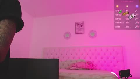 Snapshot of _miia_sweet chatting on 09.29.25 Paula online show from 09.29.25