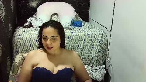 Snapshot of _milf_naughty chatting on 10.11.25 _milf_naughty online show from 10.11.25