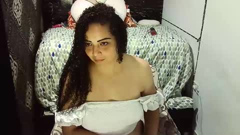 Snapshot of _milf_naughty chatting on 11.04.25 _milf_naughty online show from 11.04.25