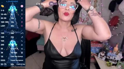 Snapshot of _miranda_spark chatting on 12.06.24 Miranda online show from 12.06.24