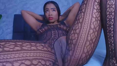 Mishell online show from 09.15.25