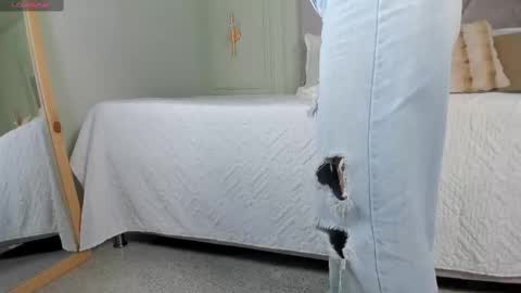 Snapshot of _miss_kimm chatting on 10.16.25 kimberley cruz online show from 10.16.25