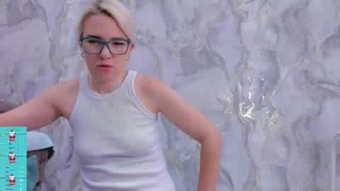 Snapshot of _miss_strawberry_ chatting on 02.11.25 Sofia birthday october 29 online show from 02.11.25