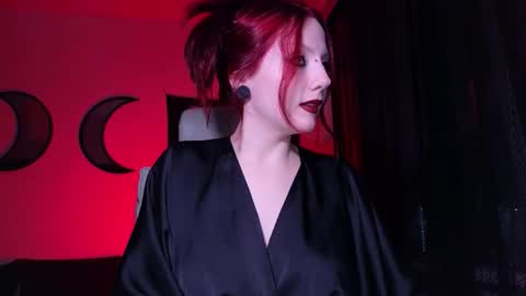 Snapshot of _misseva_ chatting on 10.29.25 Miss Eva. if anyone in NYK to fuck here is sissy sn - online show from 10.29.25