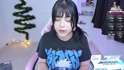 Hanna  Idependent Model   online show from 12.22.24