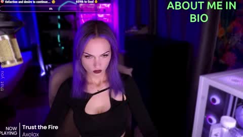 Snapshot of _mistress__ chatting on 05.25.26 Mistress Milana online show from 05.25.26