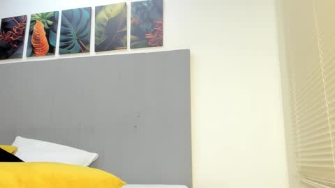 Snapshot of _molly_rosse_ chatting on 10.13.25 _molly_rosse_ online show from 10.13.25