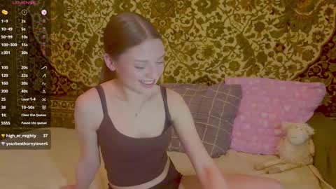 Snapshot of _monaflame_ chatting on 02.21.26 Mona online show from 02.21.26