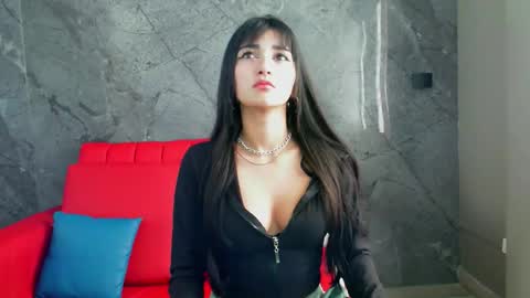 Monserrate online show from 11.10.25