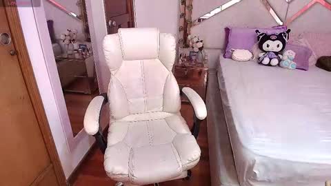 Natasha Rodriguez independent model online show from 10.23.25