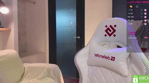 Mia with a big heart  online show from 02.12.26