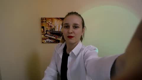 Snapshot of _nicole_new chatting on 02.11.25 Nica online show from 02.11.25