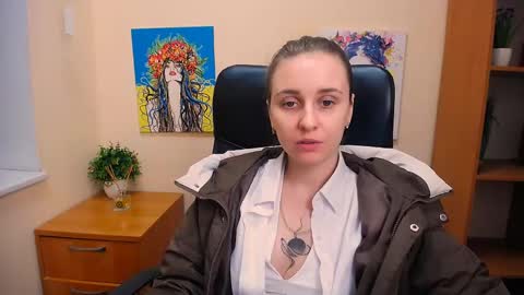 Snapshot of _nicole_new chatting on 03.04.25 Nica online show from 03.04.25