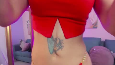 _nicoletteshea_ online show from 02.17.26