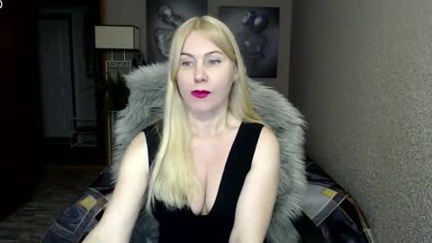 Snapshot of _night_fantasy_ chatting on 03.07.25 Donella online show from 03.07.25