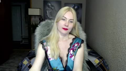Snapshot of _night_fantasy_ chatting on 03.10.25 Donella online show from 03.10.25