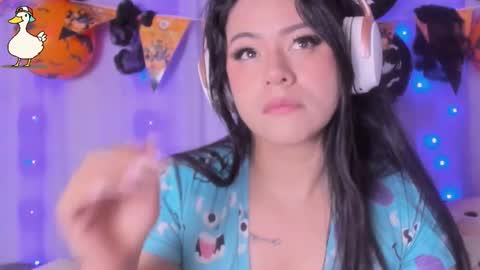 niiky online show from 10.24.25