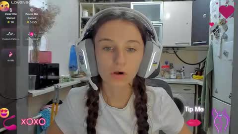 Nika online show from 09.26.25