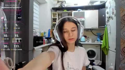 Snapshot of _nika_kik chatting on 02.13.26 Nika online show from 02.13.26