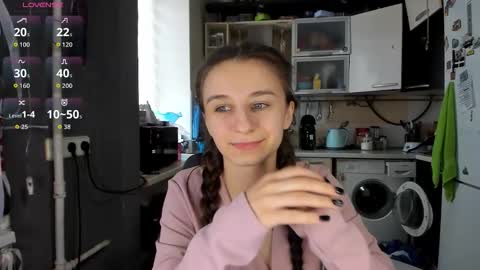 Snapshot of _nika_kik chatting on 02.18.26 Nika online show from 02.18.26