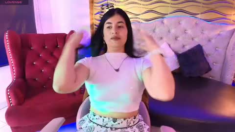 Nina Harpper online show from 06.06.26