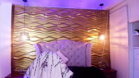 Nina Harpper online show from 07.08.26