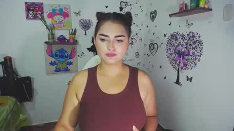 Snapshot of _ninahot chatting on 10.20.25 Nina online show from 10.20.25