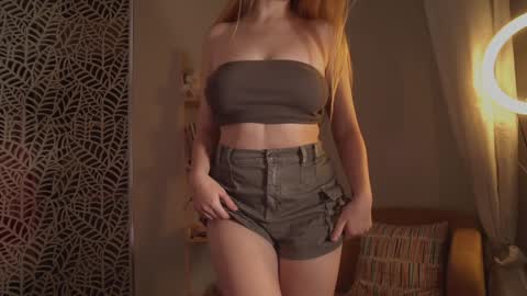 Snapshot of _o0o__ chatting on 10.30.25  Adalin  online show from 10.30.25