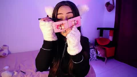 Paris online show from 04.18.26