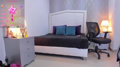  peach1  online show from 09.17.25