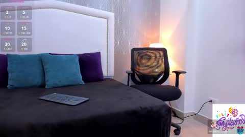  peach1  online show from 10.07.25