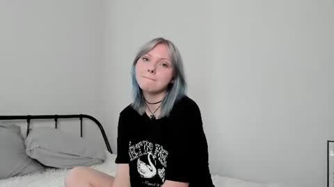 Snapshot of _penisflytrap_ chatting on 07.25.26 Viktoria online show from 07.25.26