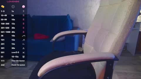 Ilona online show from 11.28.25