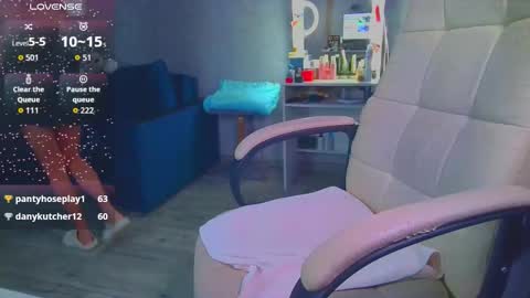 Snapshot of _pink__rabbit_ chatting on 02.14.26 Ilona online show from 02.14.26