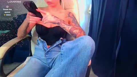 Snapshot of _pink__rabbit_ chatting on 02.26.26 Ilona online show from 02.26.26