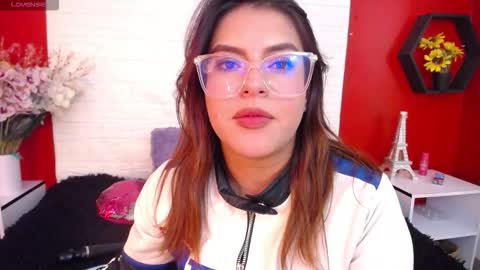 Laura online show from 10.08.25