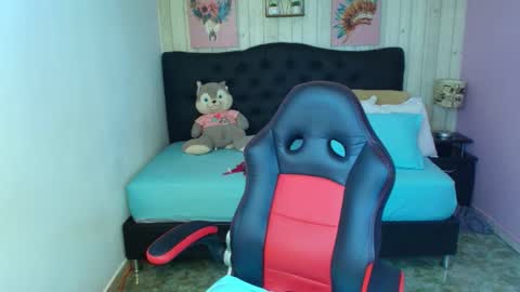 Rachel Jones  online show from 01.17.26