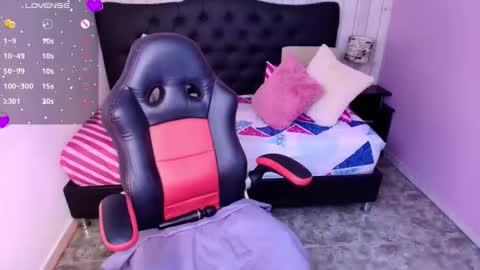 Rachel Jones  online show from 02.26.26