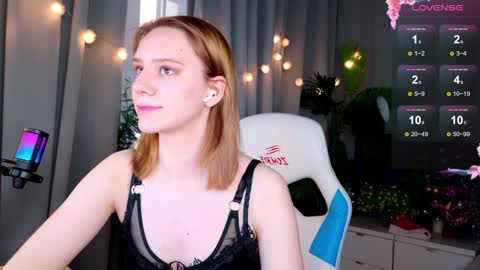 Snapshot of _ramona__ chatting on 12.24.24 im Amy online show from 12.24.24