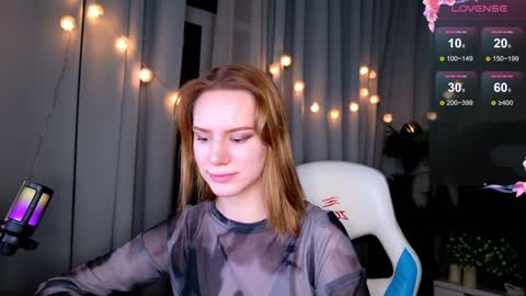 Snapshot of _ramona__ chatting on 12.28.24 im Amy online show from 12.28.24