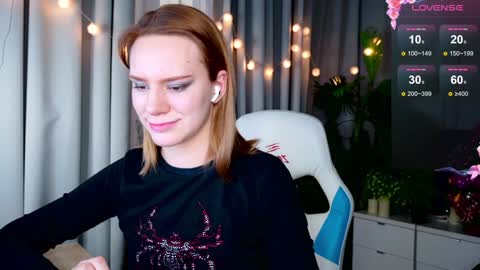 Snapshot of _ramona__ chatting on 12.30.24 im Amy online show from 12.30.24