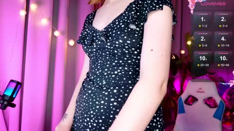 Snapshot of _ramona__ chatting on 01.03.25 im Amy online show from 01.03.25