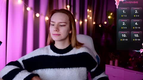 Snapshot of _ramona__ chatting on 01.07.25 im Amy online show from 01.07.25